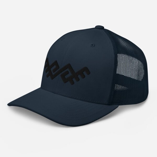 Tamsiai mėlynos spalvos Snapback kepuraitė su tinkleliu siuvinėta juodos spalvos žalčio ženklu