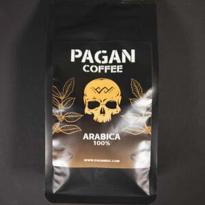 PaganEDC kava. 100% Arabica. Pakelyje and juodo fono