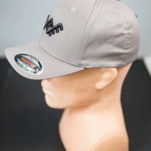 Kepuraitė "Sparnuotasis žaltys" su Vyčiu šviesiai pilka Flexfit kepurė su siuvinėtu simboliu priekyje