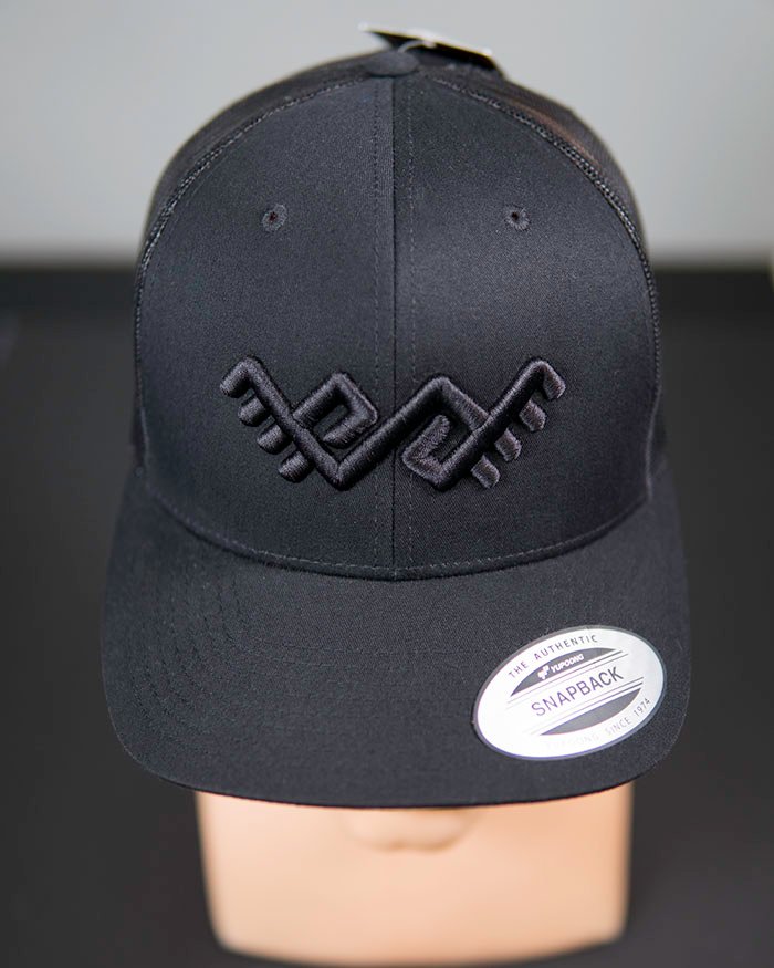 Snapback kepuraitė su tinkleliu "Sparnuotasis žaltys" - Image 2