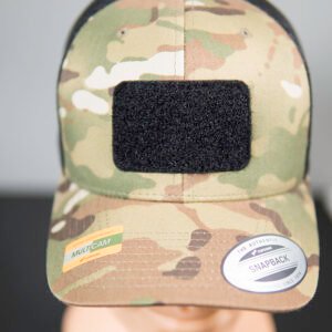Snapback kepuraitė su tinkleliu „Multicam“ kamufliažo rašto su Velcro pagrindu antsiuvams priekyje