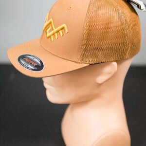 Flexfit® kepuraitė "Sparnuotasis žaltys" su tinkleliu karamelės spalvos su siuvinėtu simboliu priekyje