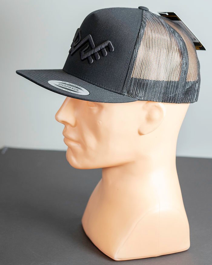 Fullcap stiliaus kepuraitė su tinkleliu „Sparnuotasis žaltys“